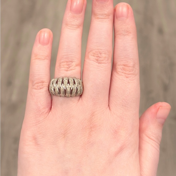 Vintage 10K Diamond filigree Dome Ring: White Gold Striped Cluster Size 8.25 - Picture 8 of 11
